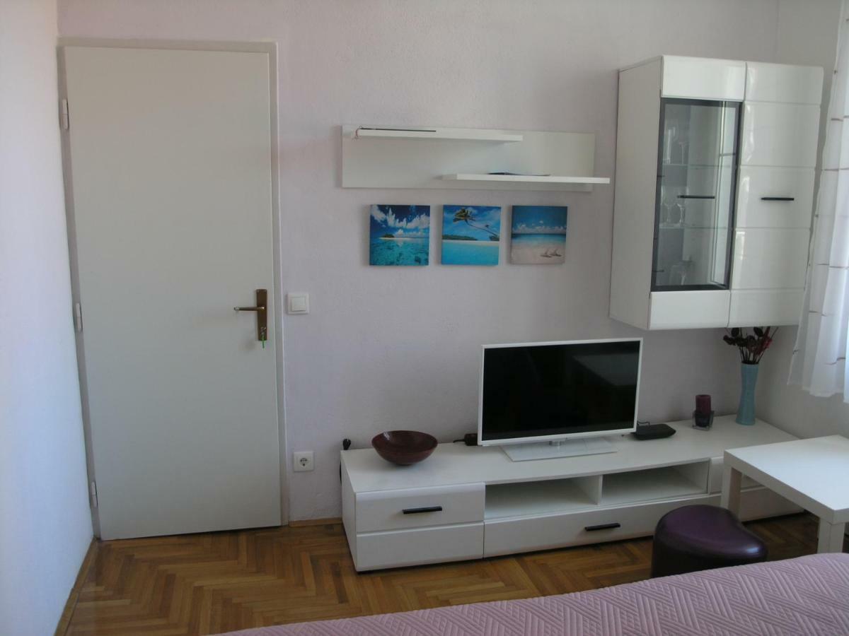 Hvar Apartment 4 ฮวาร์ ภายนอก รูปภาพ